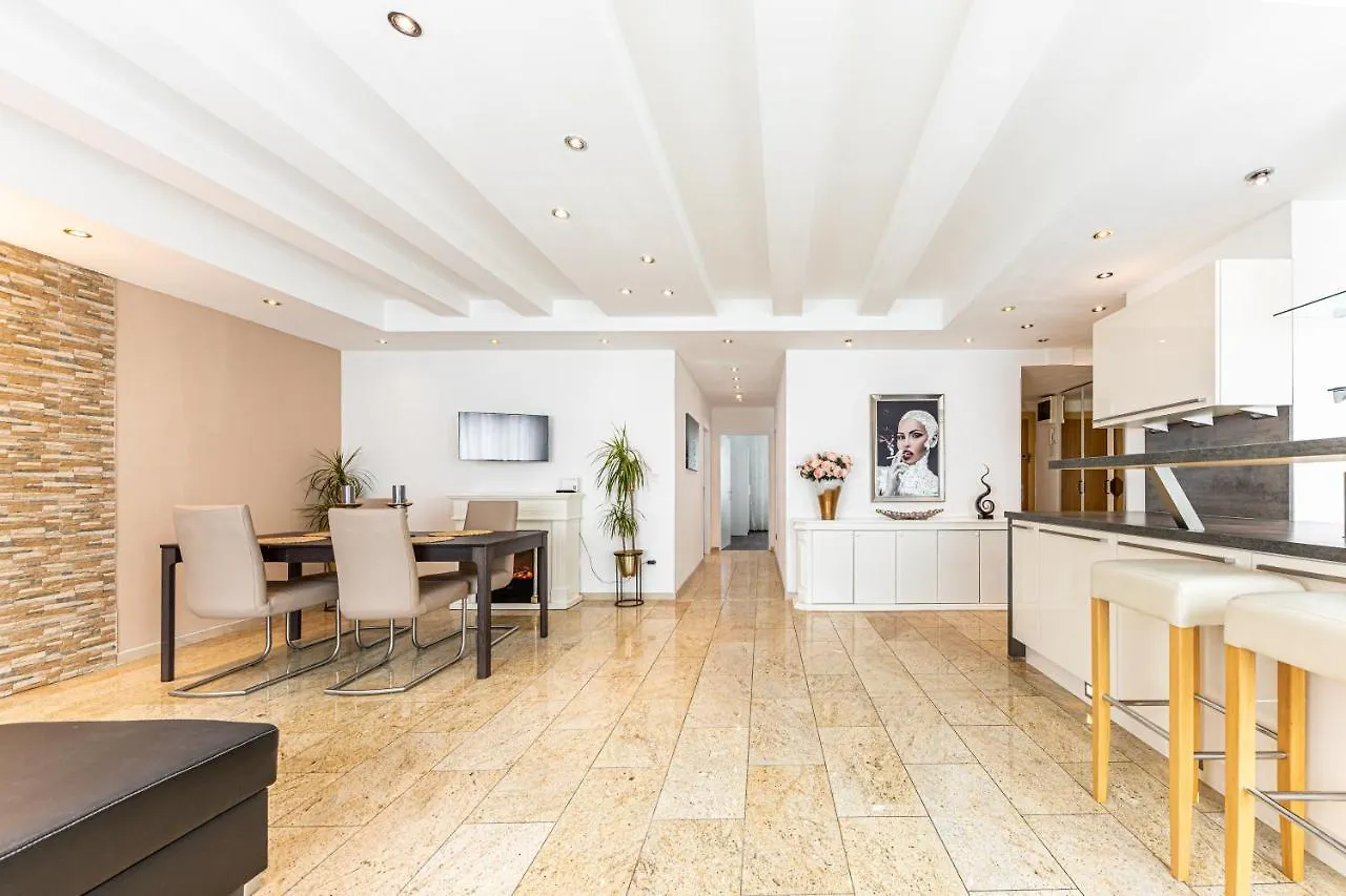Elegance Vienna By Jr City Apartments location
